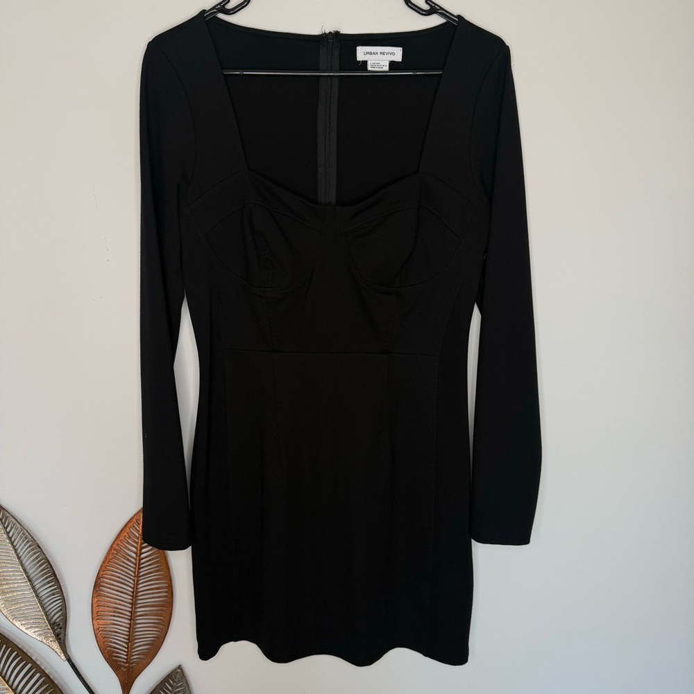 J1 Urban Revivo Square Neck‎ Black Long Sleeve Dress